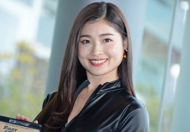 土屋炎伽の「オバさん顔」と言われている写真